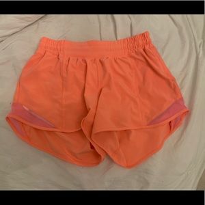 Lululemon Hotty-hot shorts 4” in color sunset